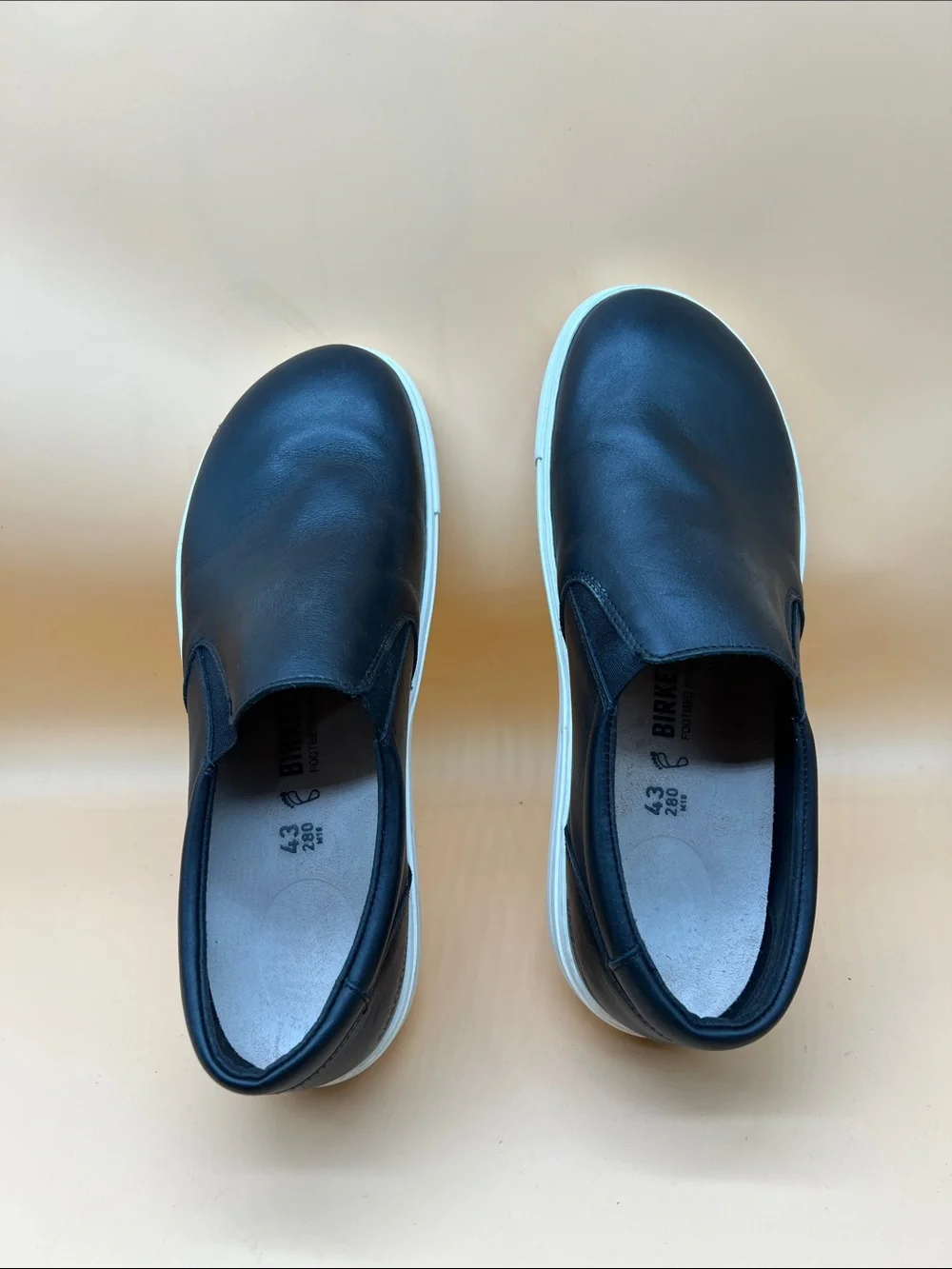 Birkenstock Oswego Black Natural Leather - Size.   43 USA 10